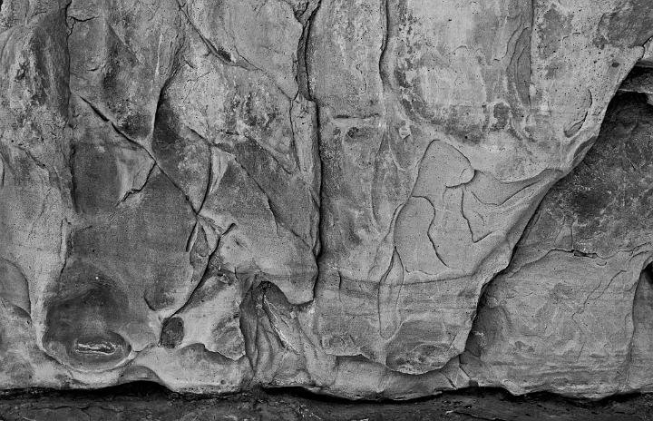 Mesa Verde Cliff Face 1032 bw.jpg